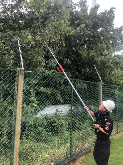 C:/Users/BA/Desktop/風雨過后南京保安迅速行動，恢復安“寧”面貌/2.jpg2