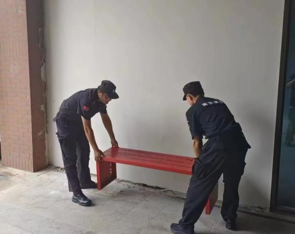 C:/Users/BA/Desktop/風雨過后南京保安迅速行動，恢復安“寧”面貌/6.jpg6