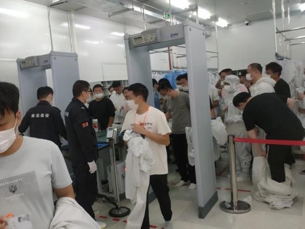 C:/Users/Administrator/Desktop/月滿中秋，南京市保安服務(wù)有限公司祝您中秋節(jié)快樂！/3.jpg3